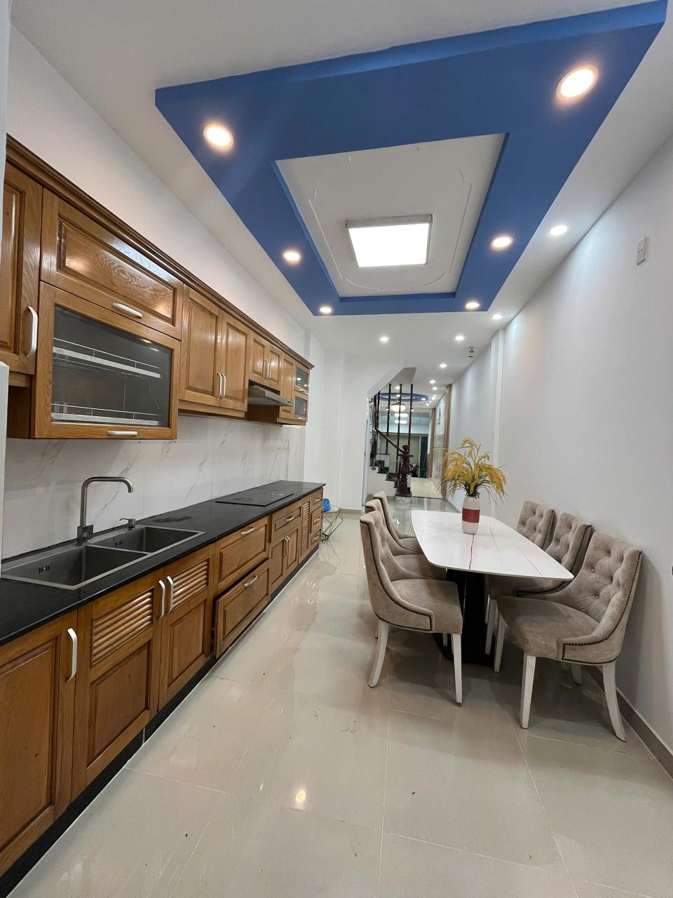 Nhà mặt tiền 5 tầng, Đường 10m, 75m2 – Lê Hoàng Phái QV - Ảnh 2